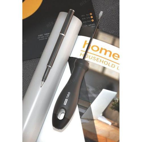 Отвертка DELI HT1105