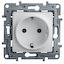Розетка силовая Legrand Etika 672222, вид спереди